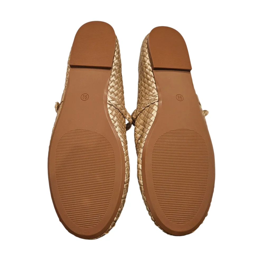 NWT - House of Harlow 1960 - Gold Loafers - Size 9.5